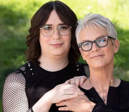Ruby Guest with her mother Jamie Lee Curtis.